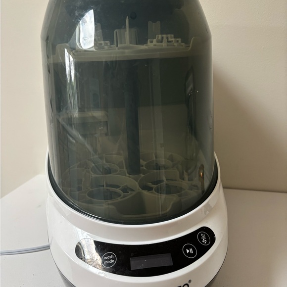 Black and White Humidifier - Picture 2 of 3